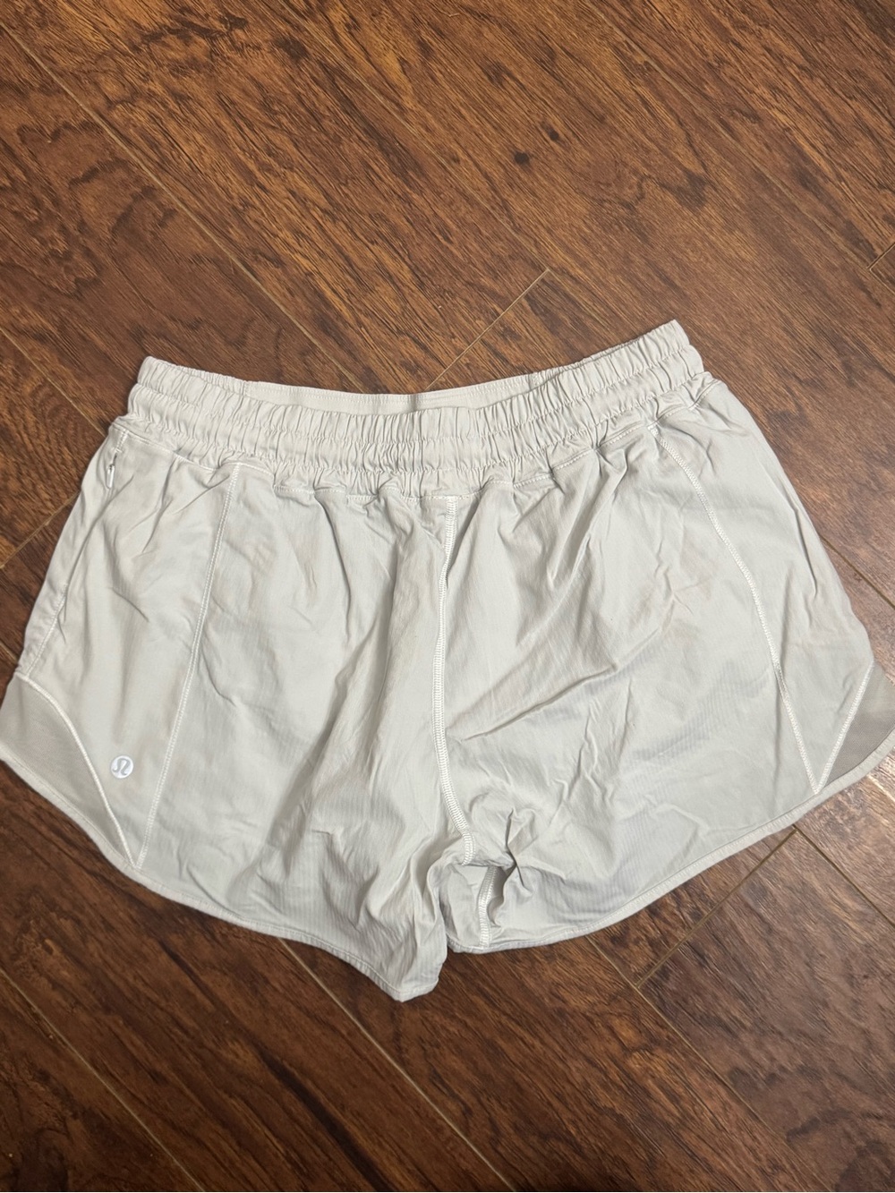 lululemon athletica Women’s White Running Shorts - size 8